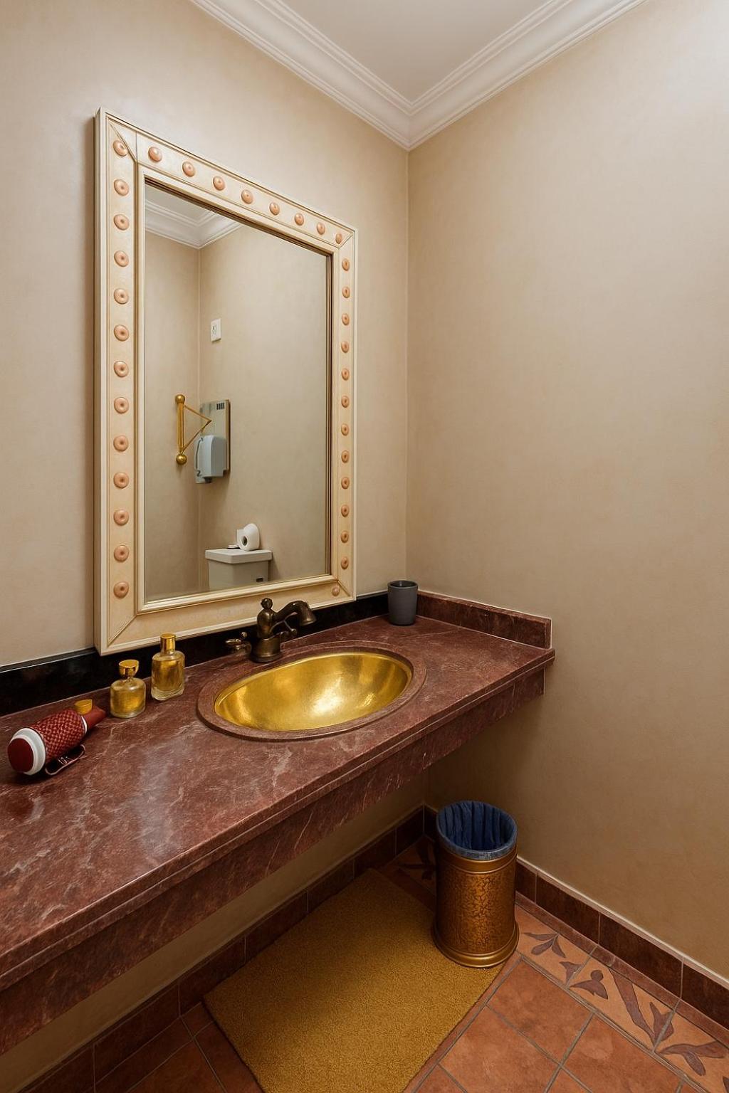 Abelia - 2024 Traveler's Choice Award 3*